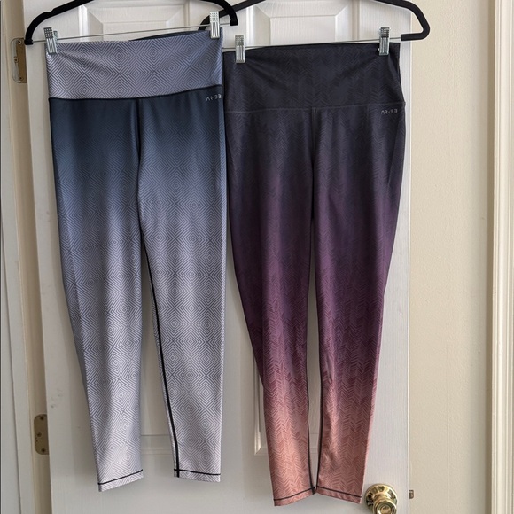 Gradient Patterned Leggings Set - Picture 1 of 5